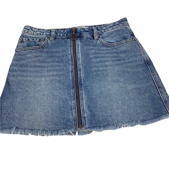 We The Free People Zip It Up Denim Mini Skirt Size 27/4 - Picture 2 of 9